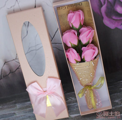 【佐玫母親節(jié)5朵香皂花玫瑰禮盒花束生日禮物七夕情人節(jié)禮品廠家】深圳市龍崗區(qū)蘭藝坊工藝禮品廠 - 產(chǎn)品庫